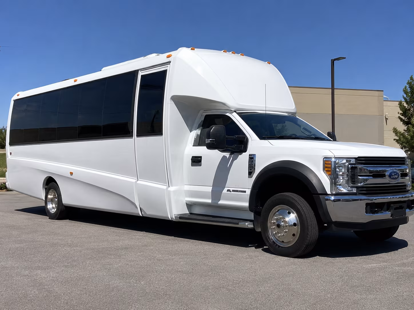 corporate and conference buses for roanoke business events