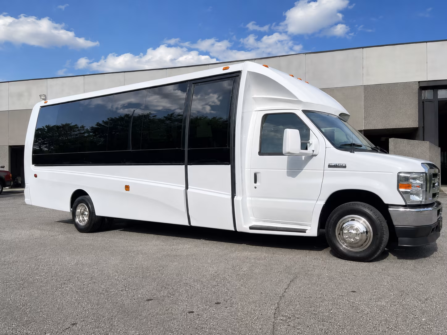 roanoke bus rentals