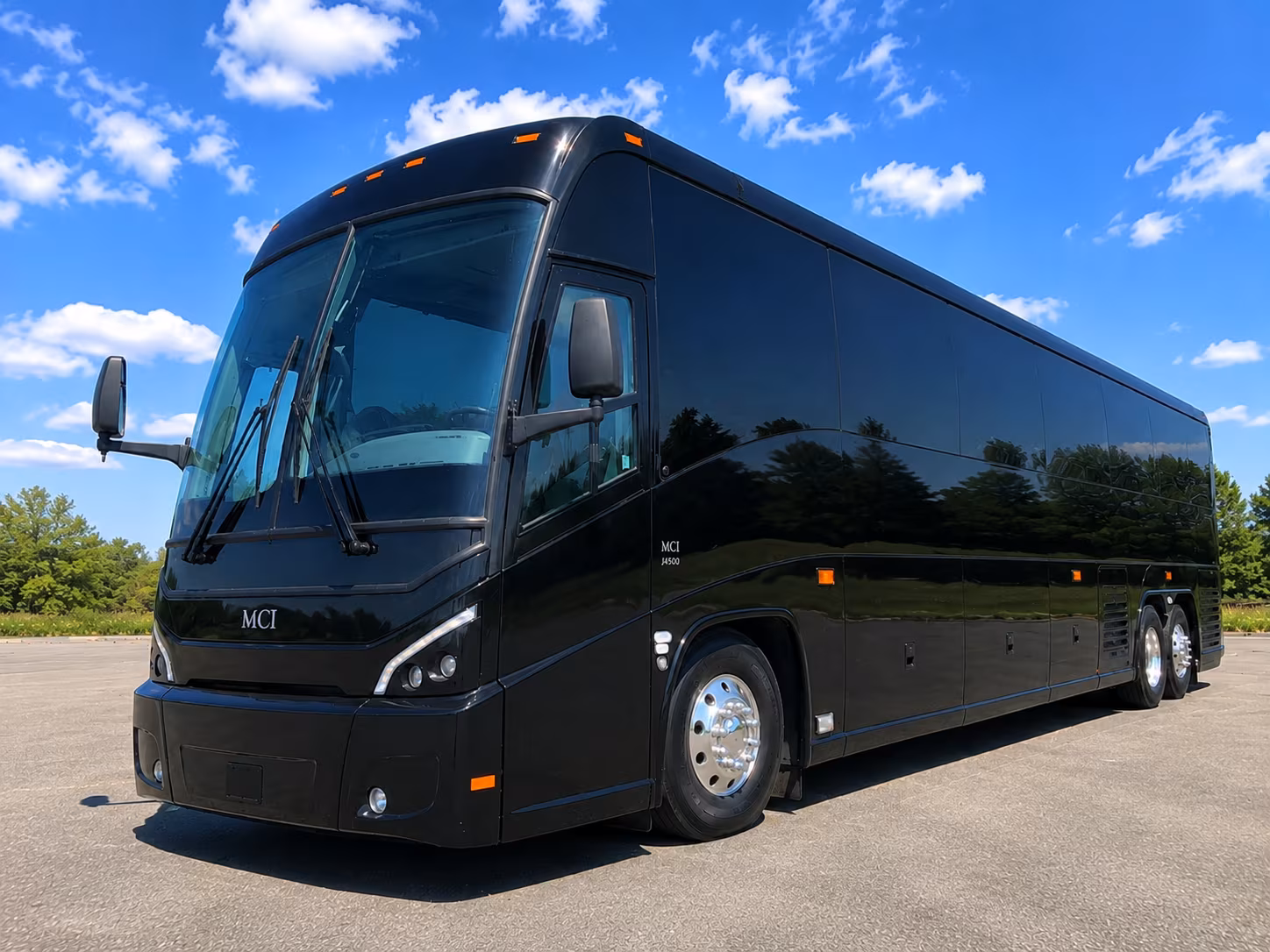 roanoke charter bus rentals for long distance college university trips
