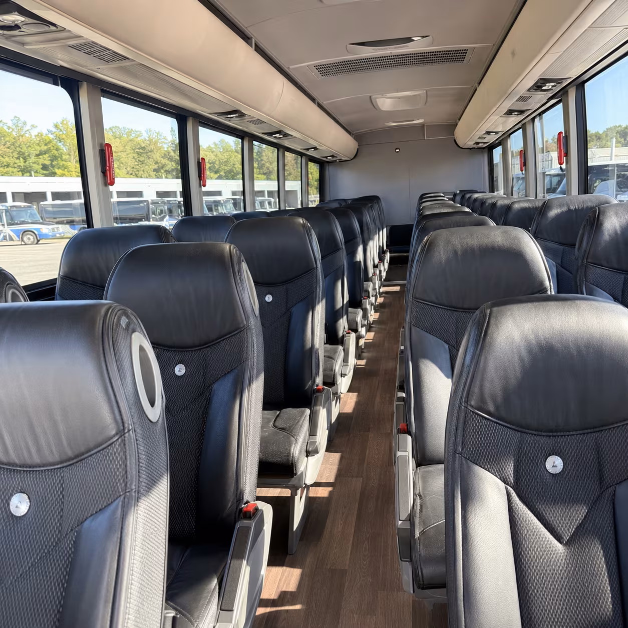 roanoke charter buses