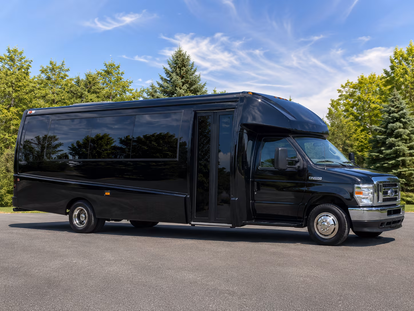 school field trip and group outing buses in roanoke