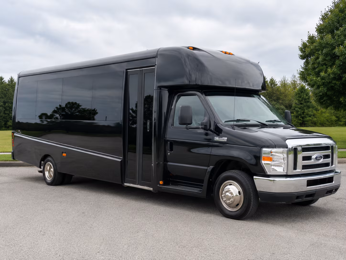 winery and brewery tour buses in the roanoke valley